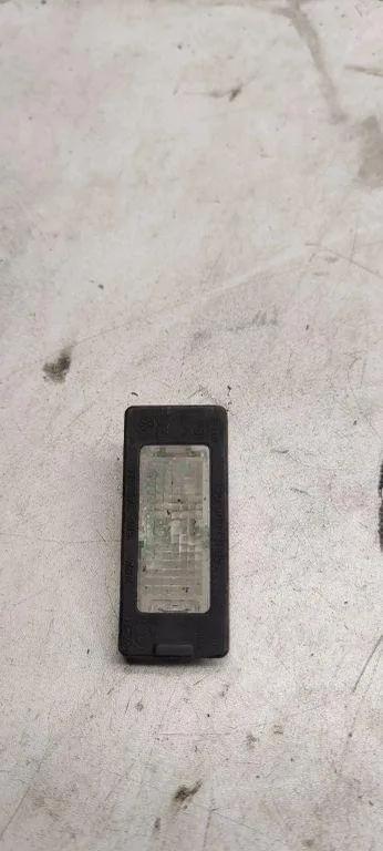 Kennzeichenbeleuchtung VW JETTA III (1K2) 1.6 TDI 5n0943021
