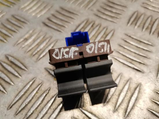 Schalter zum Öffnen des Kraftstofftanks VW PASSAT B6 (3C2) 2.0 FSI 3C0959903B Bild Schalter zum Öffnen des Kraftstofftanks VW PASSAT B6 (3C2) 2.0 FSI 3C0959903B