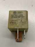 Relais VW Golf IV Variant (1J) 357911253