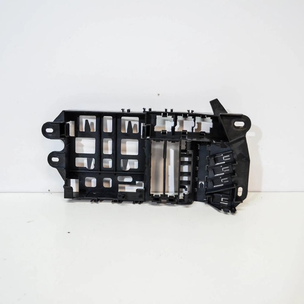 Andere Teile des Innenraums AUDI A6 (4F2, C6) 3.0 TDI quattro 4F0971845A Bild Andere Teile des Innenraums AUDI A6 (4F2, C6) 3.0 TDI quattro 4F0971845A