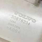 Armaturenbrett Seitenverkleidung VOLVO V70 II (SW) 2.4 D5 30676234