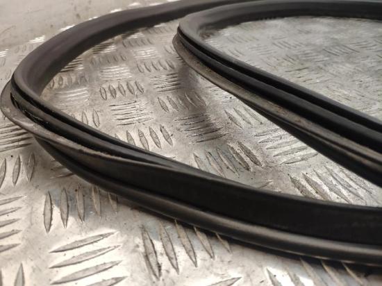 Heckklappengummi BENTLEY CONTINENTAL FLYING SPUR (3W_) 6.0 3W5827705C Bild Heckklappengummi BENTLEY CONTINENTAL FLYING SPUR (3W_) 6.0 3W5827705C