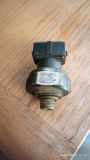 Drucksensor Klimaanlage MERCEDES-BENZ VITO Minibus / passenger (638) 112 CDI 2.2 (638.194) 499000-7060