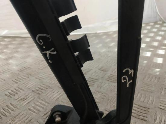 Heckklappescharnier links BENTLEY CONTINENTAL FLYING SPUR (3W_) 6.0 3W5827301G Bild Heckklappescharnier links BENTLEY CONTINENTAL FLYING SPUR (3W_) 6.0 3W5827301G