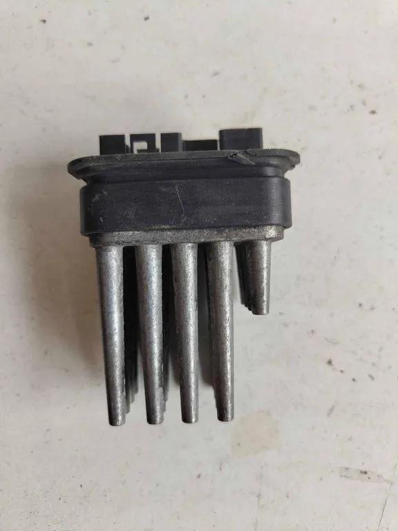 Blower Fan Relay OPEL ZAFIRA B (A05) 1.9 CDTI 04110504 52488536