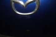 Heckklappe geschlossen Mazda 2 (DE, DH)