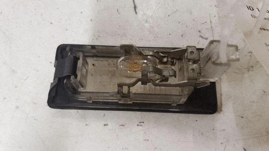Kennzeichenbeleuchtung VW PASSAT Variant B6 (3C5) 2.0 FSI 5N0943021