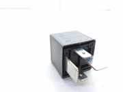 Relais AUDI A4 (8EC, B7) 2.0 TDI V23134j52x300 8d0951253