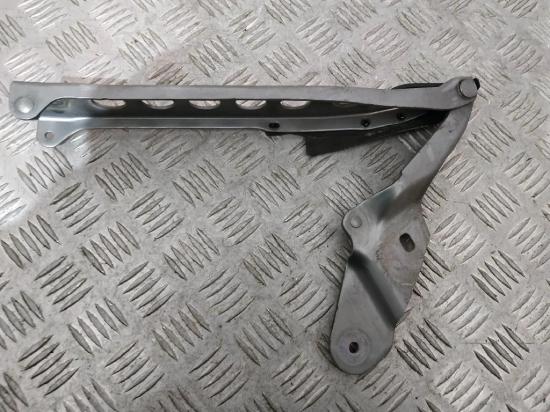 Motorhaubenscharnier vorne links AUDI A8 D4 (4H_) 3.0 TDI quattro 4H0823315C 4H0823301D Bild Motorhaubenscharnier vorne links AUDI A8 D4 (4H_) 3.0 TDI quattro 4H0823315C 4H0823301D