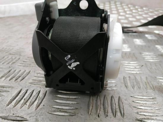 Mittlerer Sicherheitsgurt hinten AUDI A8 D4 (4H_) 3.0 TDI quattro 3069696 3052985 Bild Mittlerer Sicherheitsgurt hinten AUDI A8 D4 (4H_) 3.0 TDI quattro 3069696 3052985