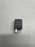 Relais Audi A4 (8E, B7) 7M0951253C