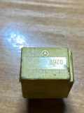 Relais MERCEDES-BENZ M (W163) ML 230 (163.136) #C1565 0025421219