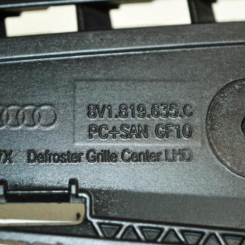 Gitter AUDI A3 Limousine (8VS, 8VM) 2.0 TFSI quattro 8V1819635C Bild Gitter AUDI A3 Limousine (8VS, 8VM) 2.0 TFSI quattro 8V1819635C