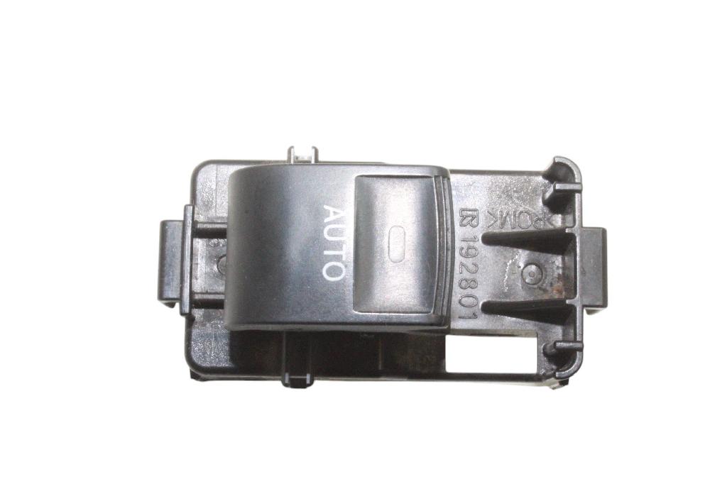 Schalter für Fensterheber rechts hinten Toyota Auris (E15) 192801 Bild Schalter für Fensterheber rechts hinten Toyota Auris (E15) 192801