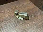 Anschlag zum Schließen der Heckklappe VW TRANSPORTER IV Flatbed (70XD) 2.5 701827545