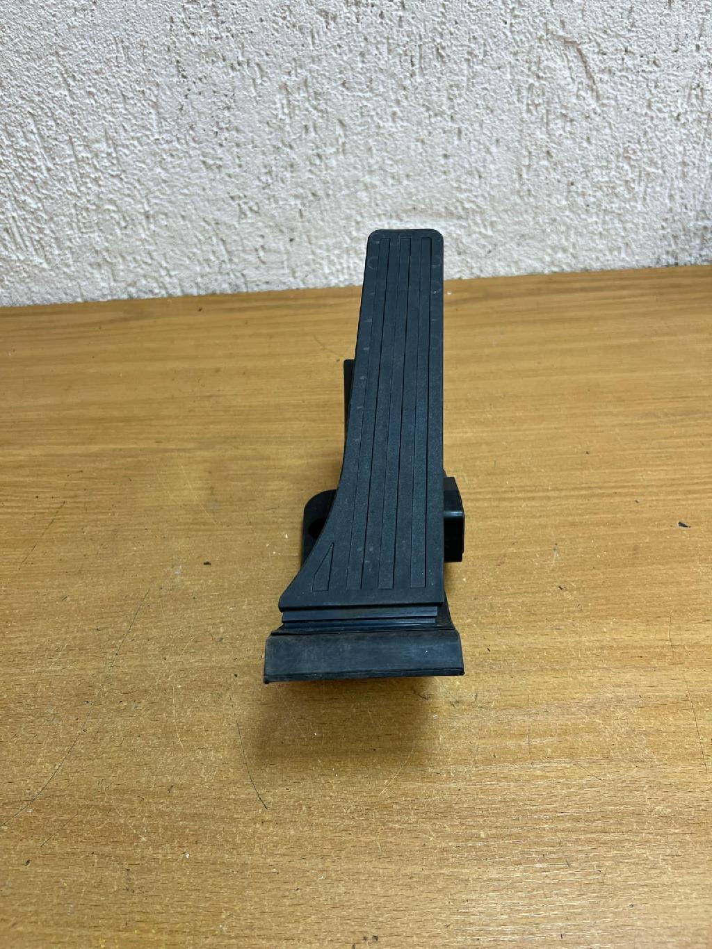 Fahrpedal Mercedes-Benz C-Klasse (W204) A2043000204