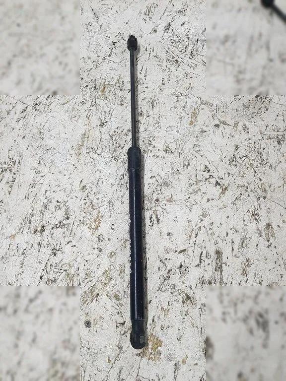 Heckklappe Gasdruckfeder links AUDI A4 (8K2, B8) 2.0 TDI 8K9827552