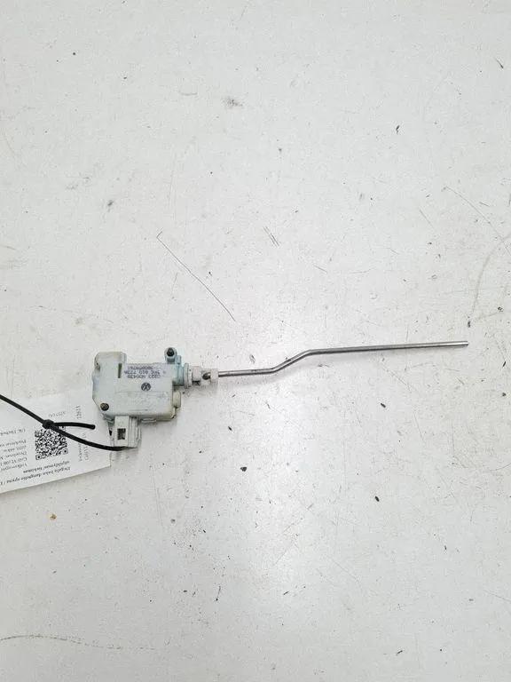 Motor für Tankdeckelverriegelung VW GOLF PLUS (5M1, 521) 1.6 TDI 5K6810773A