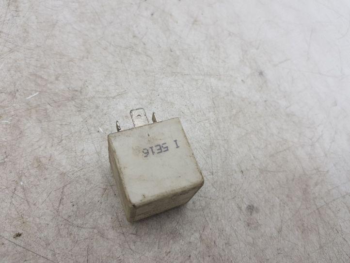 Relais VW Golf III (1H) 95V613150AA