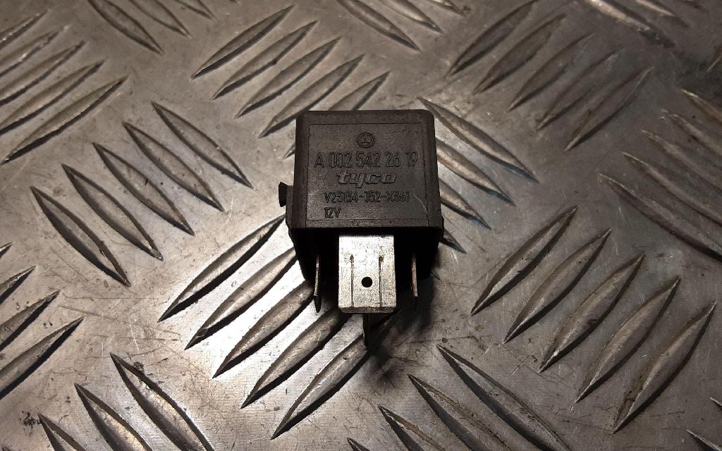 Relais Mercedes-Benz Viano (W639) A0025422619