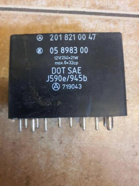 Andere Steuergeräte MERCEDES-BENZ C (W202) C 250 D (202.125) 5900945B
