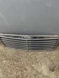 Kühlergrill oben Mercedes-Benz E-Klasse (W210) 2108880123