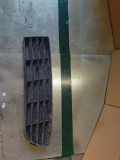 Gitter vorne unten AUDI A6 (4A, C4) 2.5 TDI 4A0807345J