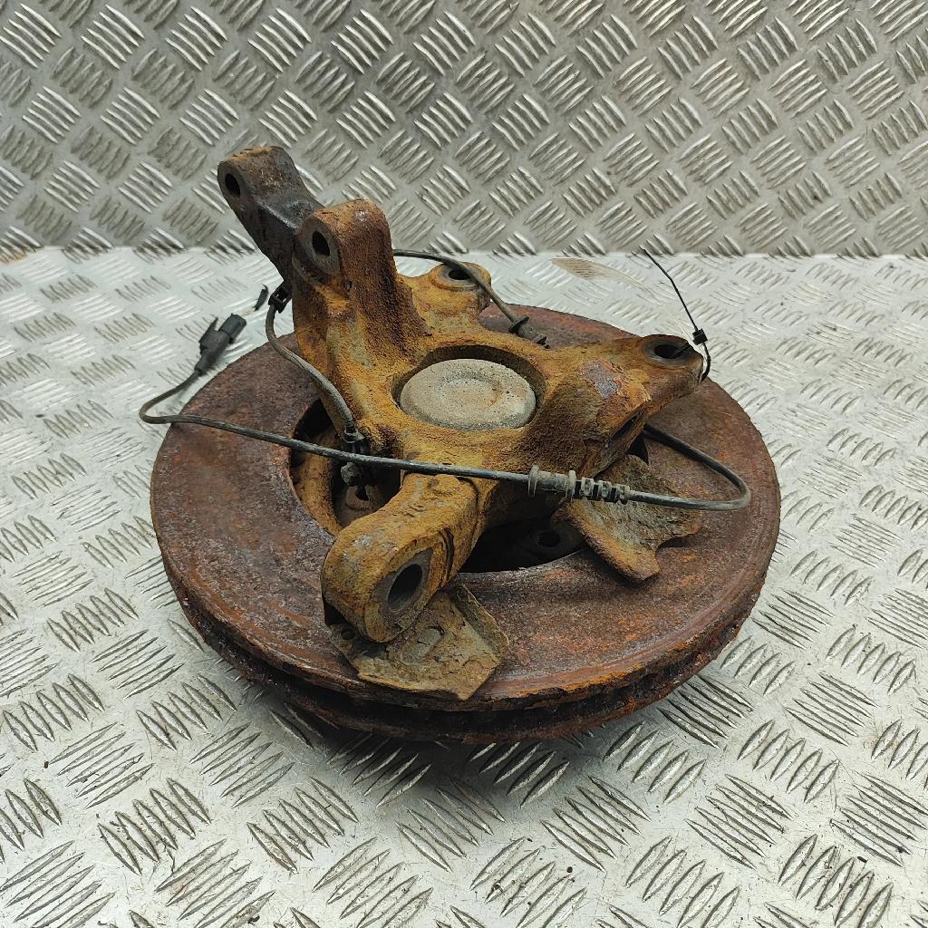 Radnaben vorne rechts MERCEDES-BENZ VITO Tourer (W447) 220 CDI / d (447.811, 447.813) A4473300720