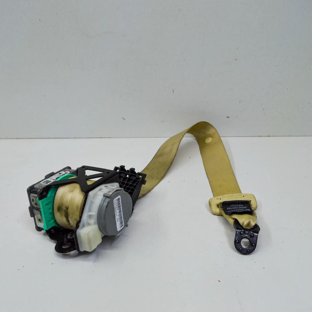 Mittlerer Sicherheitsgurt hinten Bild Mittlerer Sicherheitsgurt hinten