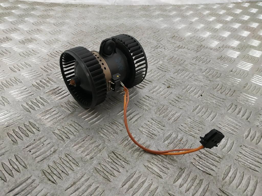 Heizgebläsemotor AUDI A8 D4 (4H_) 3.0 TDI quattro 4H0820021 Bild Heizgebläsemotor AUDI A8 D4 (4H_) 3.0 TDI quattro 4H0820021