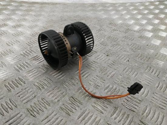 Heizgebläsemotor AUDI A8 D4 (4H_) 3.0 TDI quattro 4H0820021 Bild Heizgebläsemotor AUDI A8 D4 (4H_) 3.0 TDI quattro 4H0820021