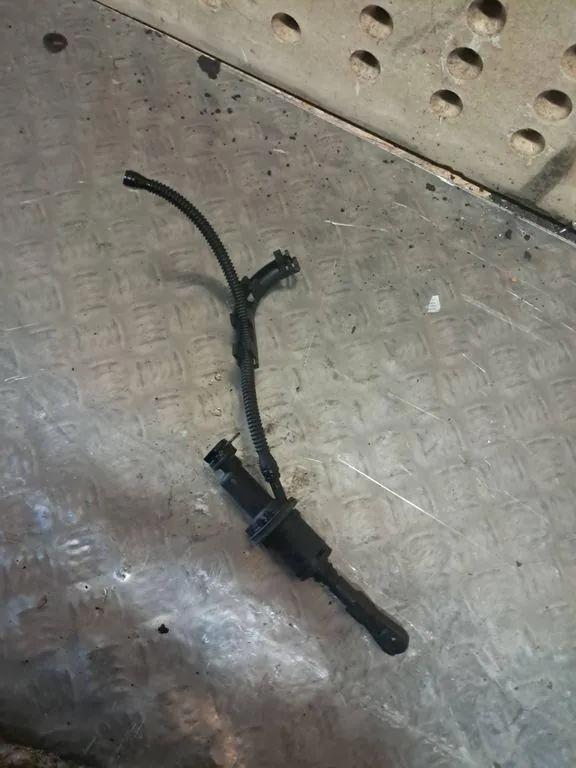 Kupplungsgeberzylinder Peugeot 607 () PA66GF35