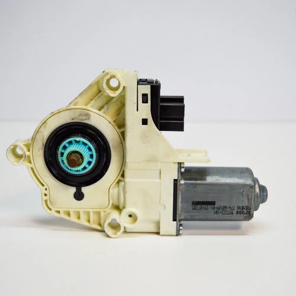 Fensterhebermotor vorne rechts AUDI A6 Avant (4F5, C6) 2.7 TDI quattro 4F0959802D Bild Fensterhebermotor vorne rechts AUDI A6 Avant (4F5, C6) 2.7 TDI quattro 4F0959802D