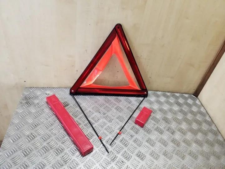 Warndreieck Audi TT (8J) 8K0860251