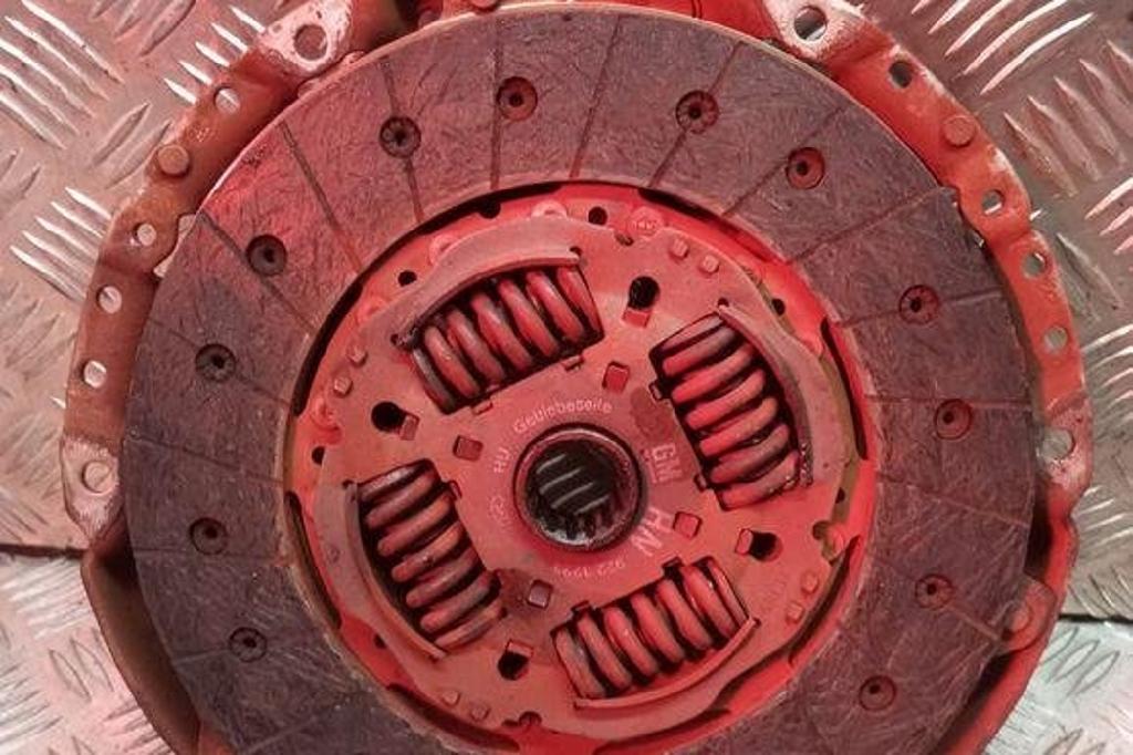 Kupplung Opel Zafira A (T98) 9223223