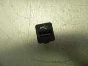 Zusätzliche Music Player-Anschlüsse BMW 5 (F10) 550 i xDrive 84109237656