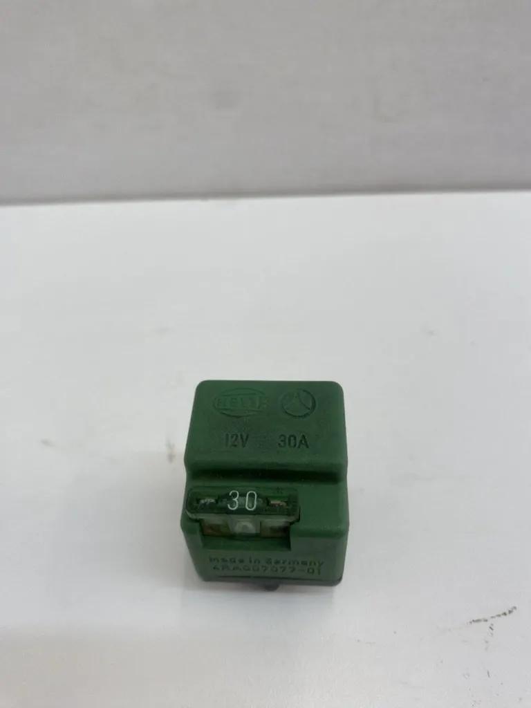 Fuel Pump Relay MERCEDES-BENZ SL (R129) 320 (129.063) 0015429619 A0015429619
