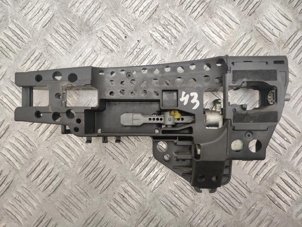 Türinnengriffrahmen hinten links AUDI A8 D4 (4H_) 3.0 TDI quattro 4H0837885 Bild Türinnengriffrahmen hinten links AUDI A8 D4 (4H_) 3.0 TDI quattro 4H0837885