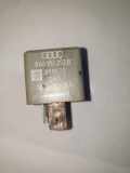 Relais für Kraftstoffpumpe VW Passat B5 Variant (3B5) 8A0951253B