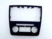 Musik-Player Verkleidung SKODA YETI (5L) 1.2 TSI 5L0858069H