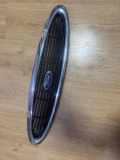 Vorderer oberer Gitter FORD MONDEO II (BAP) 1.8 i 96BG8200