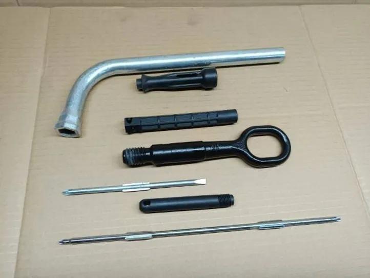 Abschleppöse Audi A1 Sportback (8XA) 8K0805615