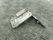 Kotflügelhalter vorne rechts CLHA