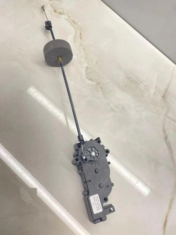 Heckklappenabzieher MERCEDES-BENZ M (W166) ML 250 CDI / BlueTEC 4-matic (166.004, 166.003) A2047500060