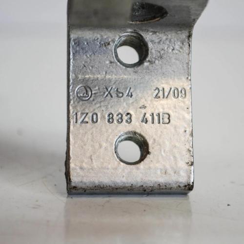 Türscharnier hinten links SKODA OCTAVIAII (1Z3) 1.9 TDI 1Z0833411B Bild Türscharnier hinten links SKODA OCTAVIAII (1Z3) 1.9 TDI 1Z0833411B