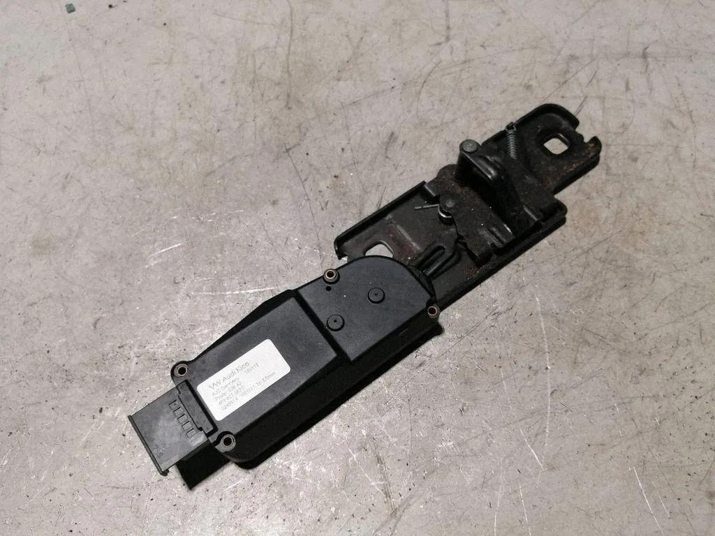 Heckklappenabzieher AUDI Q5 (8R) 3.2 FSI quattro 4F9827383E