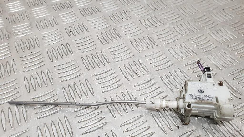 Stellelement für Zentralverriegelung VW Golf VI (5K) 5K6810773A