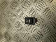 Zusätzliche Music Player-Anschlüsse TOYOTA AURIS (_E18_) 1.8 Hybrid (ZWE186_) FE00949