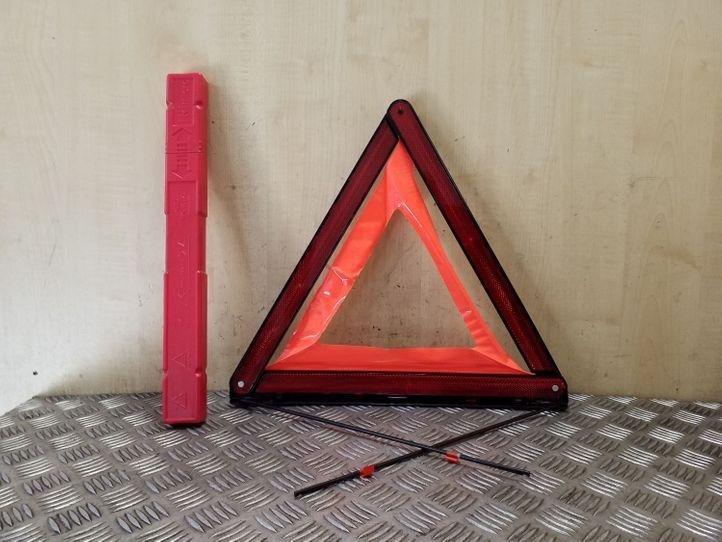 Warndreieck Audi Q5 (8R) 8K0860251