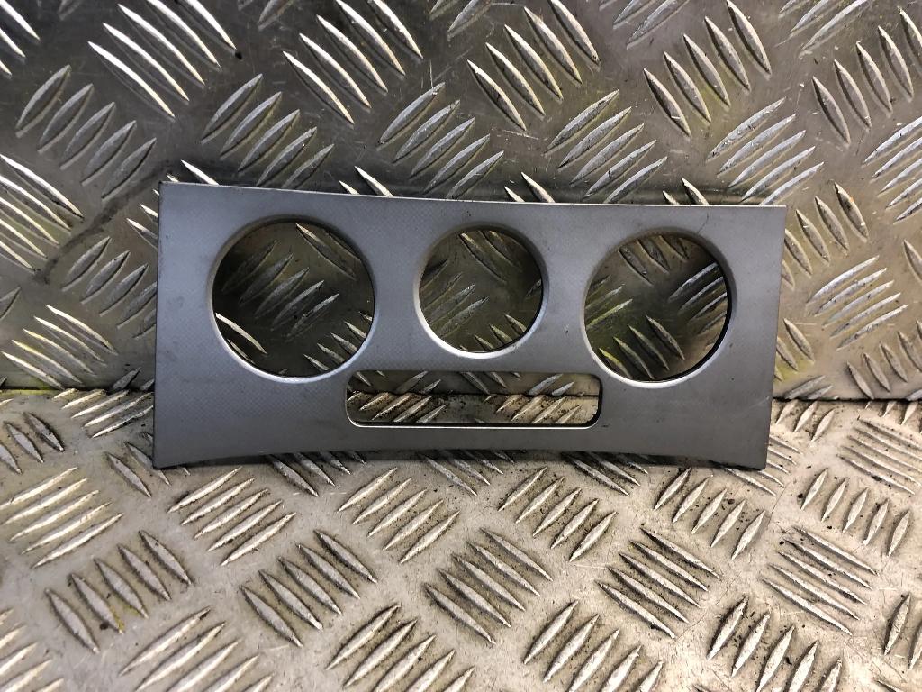 Andere Verkleidungsteile VW PASSAT B6 (3C2) 2.0 FSI 318470100 Bild Andere Verkleidungsteile VW PASSAT B6 (3C2) 2.0 FSI 318470100